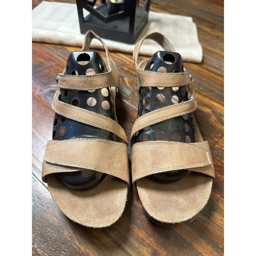 Abeo Quartz B.I.O.system Sandals Tan Leather Wedge Strappy Womens 8N A8Q52670